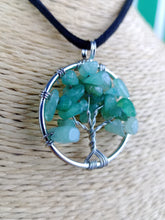 Cargar imagen en el visor de la galería, Colgante Árbol Vida Aventurina Pequeño
