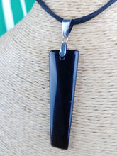 Cargar imagen en el visor de la galería, Colgante Rectangular Onix Negro
