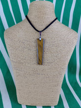 Cargar imagen en el visor de la galería, Colgante Rectangular Ojo tigre Mod. 3
