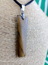Cargar imagen en el visor de la galería, Colgante Rectangular Ojo tigre Mod. 3
