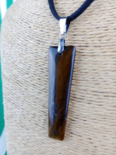 Cargar imagen en el visor de la galería, Colgante Rectangular Ojo tigre Mod. 1
