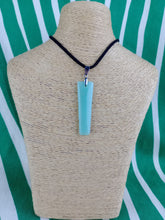 Cargar imagen en el visor de la galería, Colgante Rectangular Aventurina
