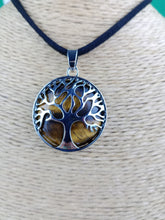 Cargar imagen en el visor de la galería, Colgante Arbol de la vida Ojo de Tigre
