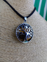Cargar imagen en el visor de la galería, Colgante Arbol de la vida Ojo de Tigre
