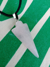 Cargar imagen en el visor de la galería, Colgante Punta Flecha Cuarzo Rosa
