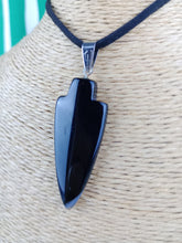 Cargar imagen en el visor de la galería, Colgante Punta Flecha Ágata Negra Mod. 3
