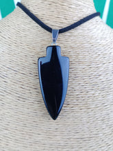 Cargar imagen en el visor de la galería, Colgante Punta Flecha Ágata Negra Mod. 5
