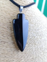 Cargar imagen en el visor de la galería, Colgante Punta Flecha Ágata Negra Mod. 5
