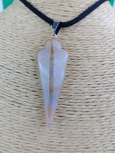 Cargar imagen en el visor de la galería, Colgante Punta Flecha Ágata India Mod. 1
