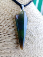 Cargar imagen en el visor de la galería, Colgante Punta Flecha Ágata India Mod. 2
