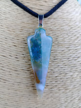 Cargar imagen en el visor de la galería, Colgante Punta Flecha Ágata India Mod. 3
