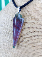 Cargar imagen en el visor de la galería, Colgante Punta Flecha Ágata India Mod. 4
