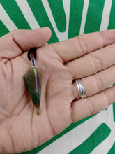 Cargar imagen en el visor de la galería, Colgante Punta Flecha Ágata India Mod. 8
