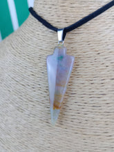 Cargar imagen en el visor de la galería, Colgante Punta Flecha Ágata India Mod. 11
