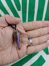 Cargar imagen en el visor de la galería, Colgante Punta Flecha Ágata India Mod. 12
