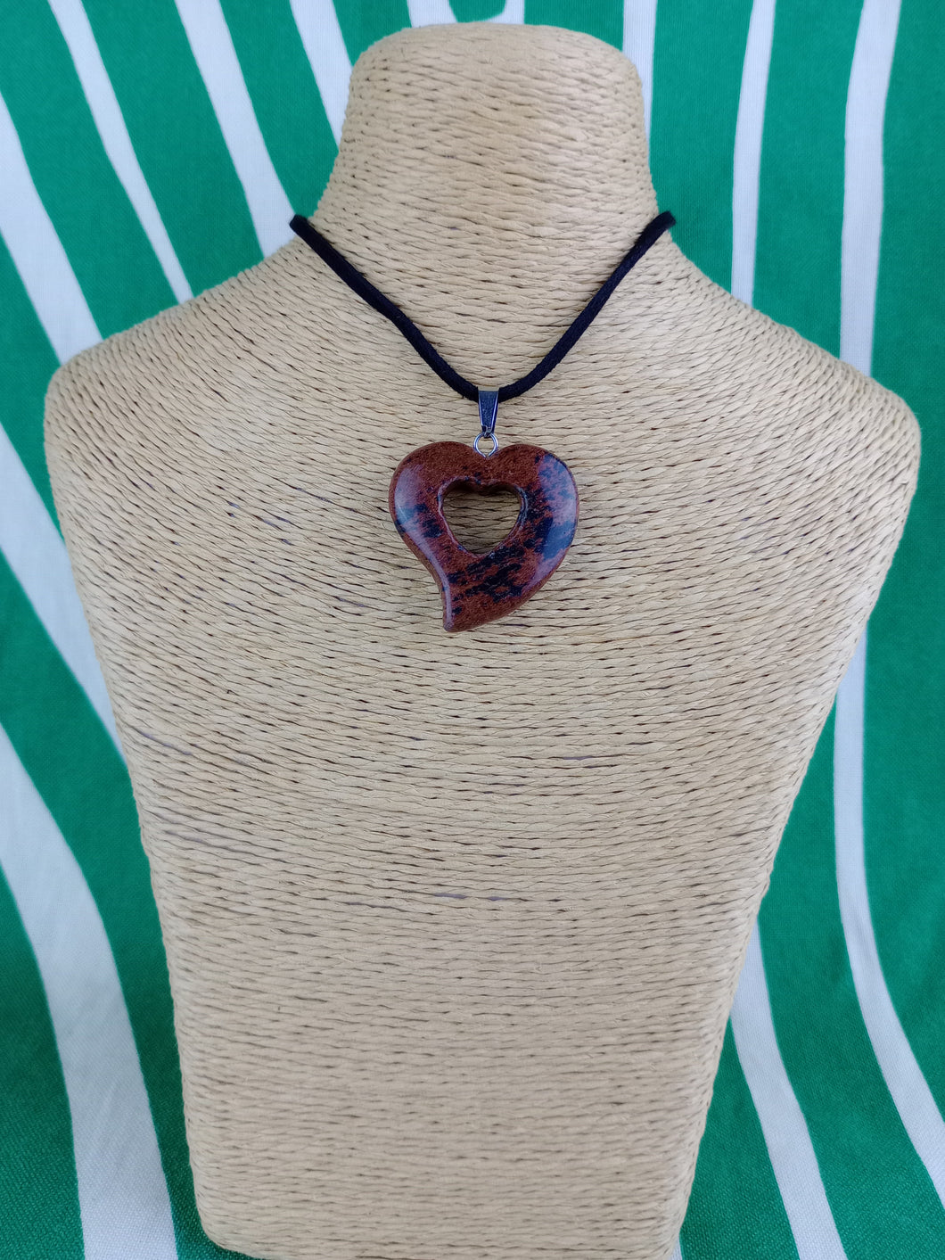 Colgante Corazon Tallado Obsidiana Caoba Mod 3