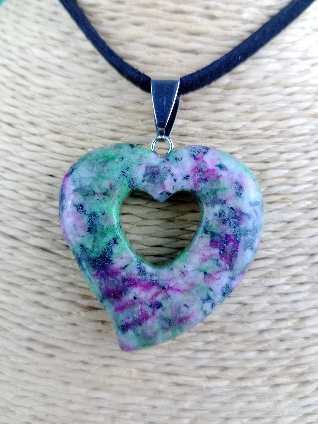 Colgante Corazon Tallado Zoisita Mod 2