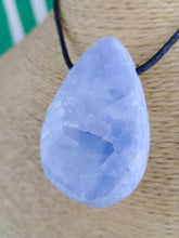 Cargar imagen en el visor de la galería, Colgante Calcedonia Lagrima Mod 2
