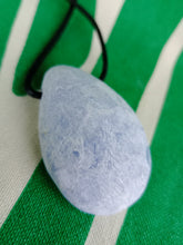 Cargar imagen en el visor de la galería, Colgante Calcedonia Lagrima Mod 2
