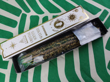 Cargar imagen en el visor de la galería, Incienso con Selenita 20 grs
