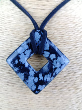 Cargar imagen en el visor de la galería, Colgante Rombo Obsidiana Nevada Mod. 3
