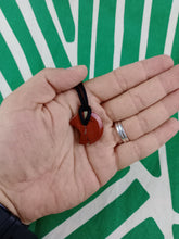 Cargar imagen en el visor de la galería, Colgante Luna Jaspe Rojo Mod. 5
