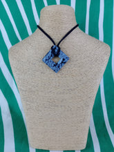 Cargar imagen en el visor de la galería, Colgante Rombo Obsidiana Nevada Mod. 2
