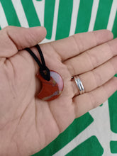 Cargar imagen en el visor de la galería, Colgante Luna Jaspe Rojo Mod.1
