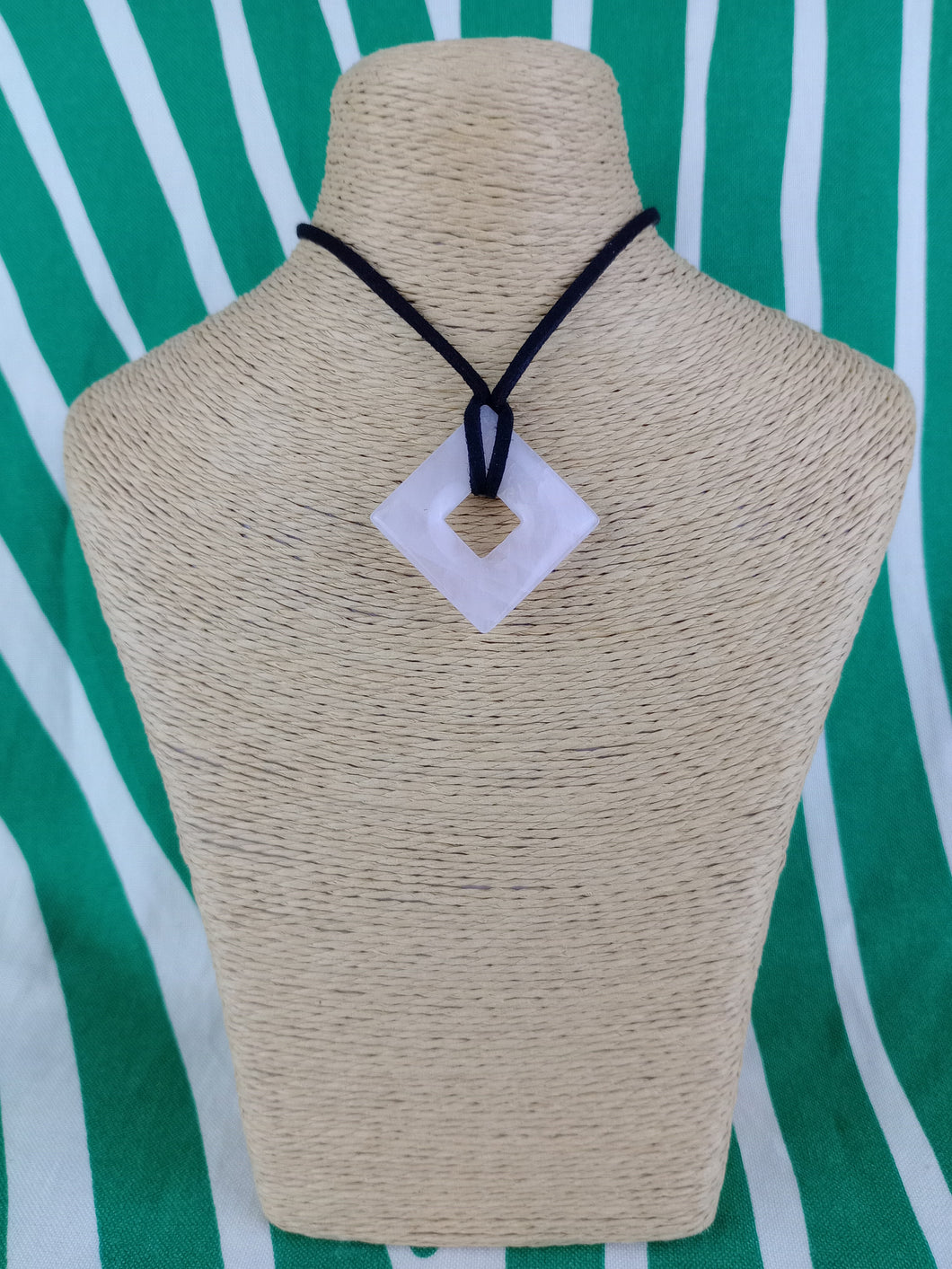 Colgante Rombo Cuarzo Rosa Mod. 2