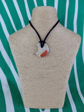 Cargar imagen en el visor de la galería, Colgante Luna Jaspe Rojo Mod. 2
