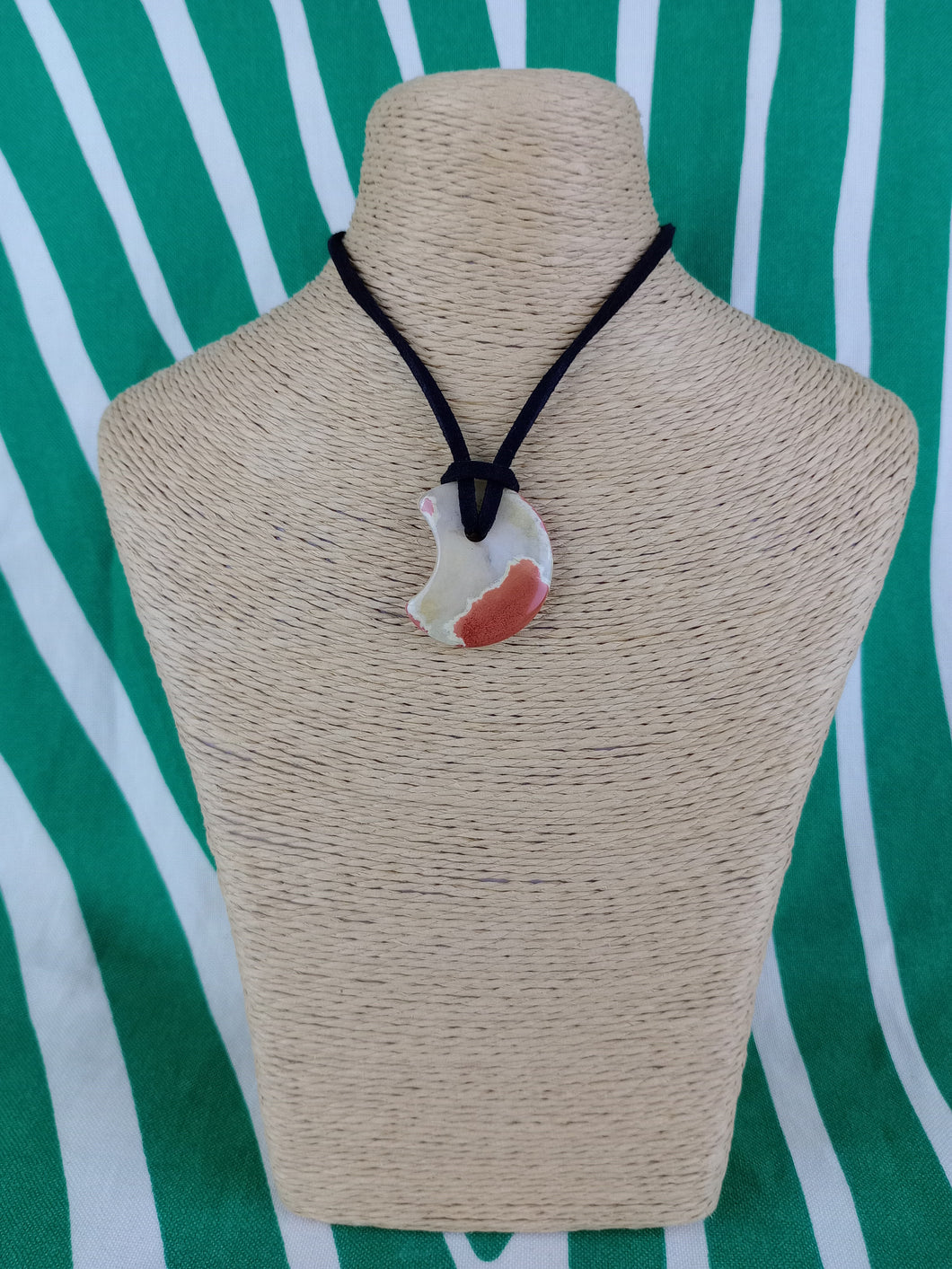 Colgante Luna Jaspe Rojo Mod. 2