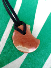 Cargar imagen en el visor de la galería, Colgante Luna Jaspe Rojo Mod. 2
