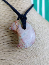 Cargar imagen en el visor de la galería, Colgante Luna Jaspe Rojo Mod. 4
