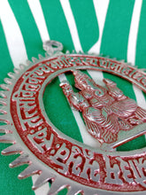 Cargar imagen en el visor de la galería, Decoracion Ganesha Metal Rojo
