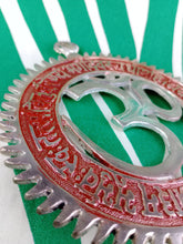 Cargar imagen en el visor de la galería, Decoracion Om Metal Rojo

