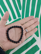 Cargar imagen en el visor de la galería, Pulsera Elástica Obsidiana Negra  8 mm

