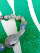 Cargar imagen en el visor de la galería, Pulsera de Labradorita Nuggets
