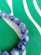 Cargar imagen en el visor de la galería, Pulsera Elástica Sodalita 8 mm
