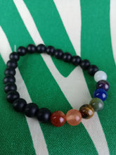 Cargar imagen en el visor de la galería, Pulsera 7 chakras 8 mm Negro Mate
