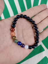 Cargar imagen en el visor de la galería, Pulsera 7 chakras 8 mm Negro Mate
