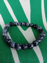 Cargar imagen en el visor de la galería, Pulsera Elástica Obsidiana nevada 8 mm
