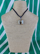 Cargar imagen en el visor de la galería, Colgante Herradura Jaspe Paisaje Mod. 1
