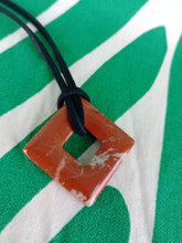 Cargar imagen en el visor de la galería, Colgante Rombo Jaspe Rojo Mod. 3
