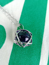 Cargar imagen en el visor de la galería, Colgante Amatista Estrella David
