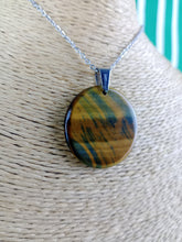 Cargar imagen en el visor de la galería, Colgante Circulo Ojo de Tigre Mod. 1
