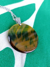 Cargar imagen en el visor de la galería, Colgante Circulo Ojo de Tigre Mod. 1
