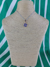 Cargar imagen en el visor de la galería, Colgante Estrella de David Azul
