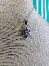 Cargar imagen en el visor de la galería, Colgante Estrella de David Azul
