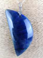Cargar imagen en el visor de la galería, Colgante Luna Espectrolita o Labradorita
