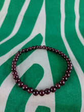 Cargar imagen en el visor de la galería, Pulsera Granate 4 mm

